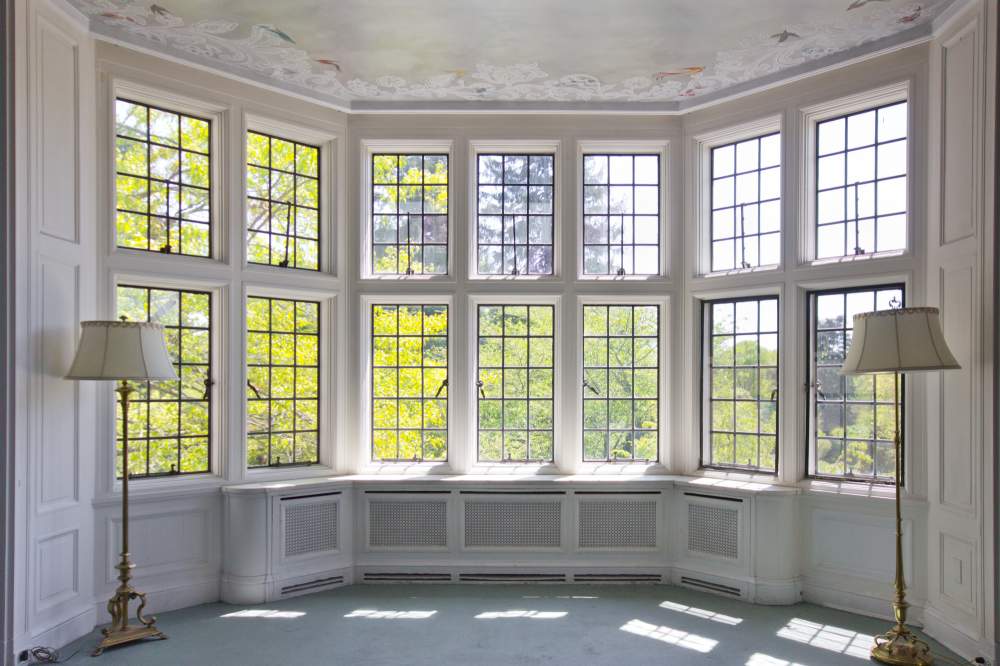 Bay window with small glass panes